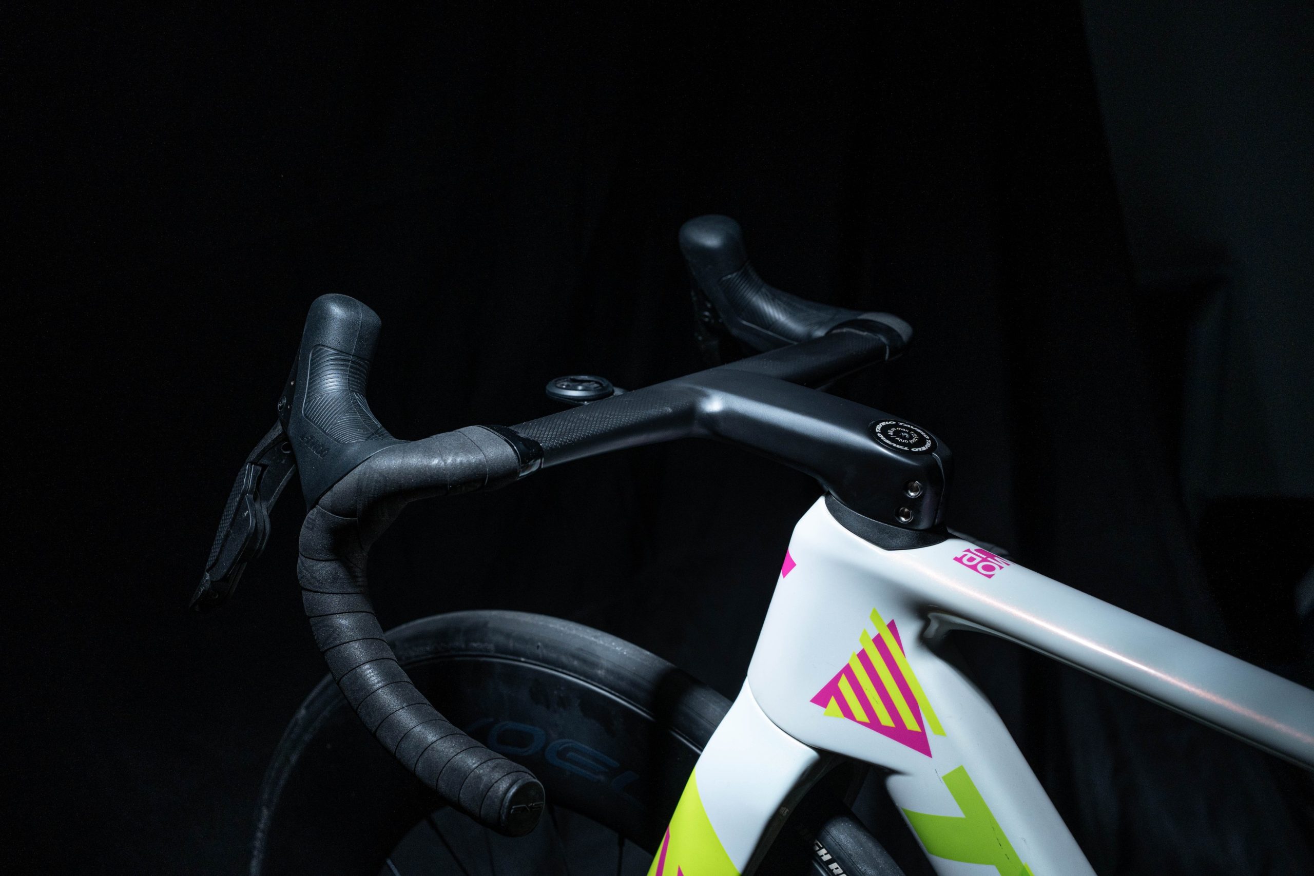 TAVELO AVRO Gen 1 Integrated Handlebar Panda Podium