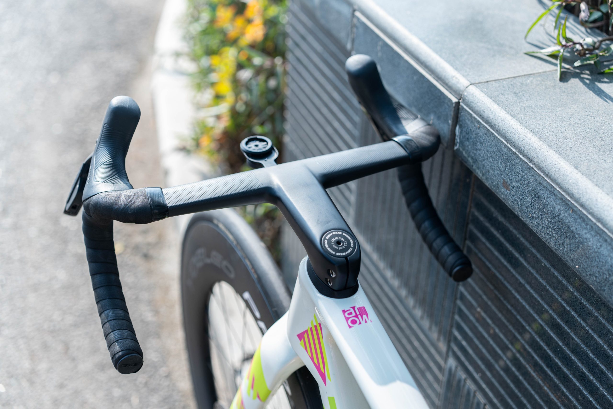 TAVELO AVRO Gen 1 Integrated Handlebar Panda Podium