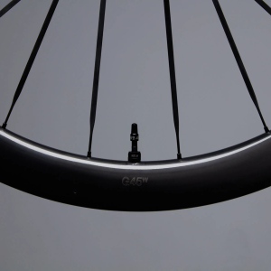 NO.6 G45W Aero Gravel Carbon Spoke Disc Brake Wheelset - Image 2